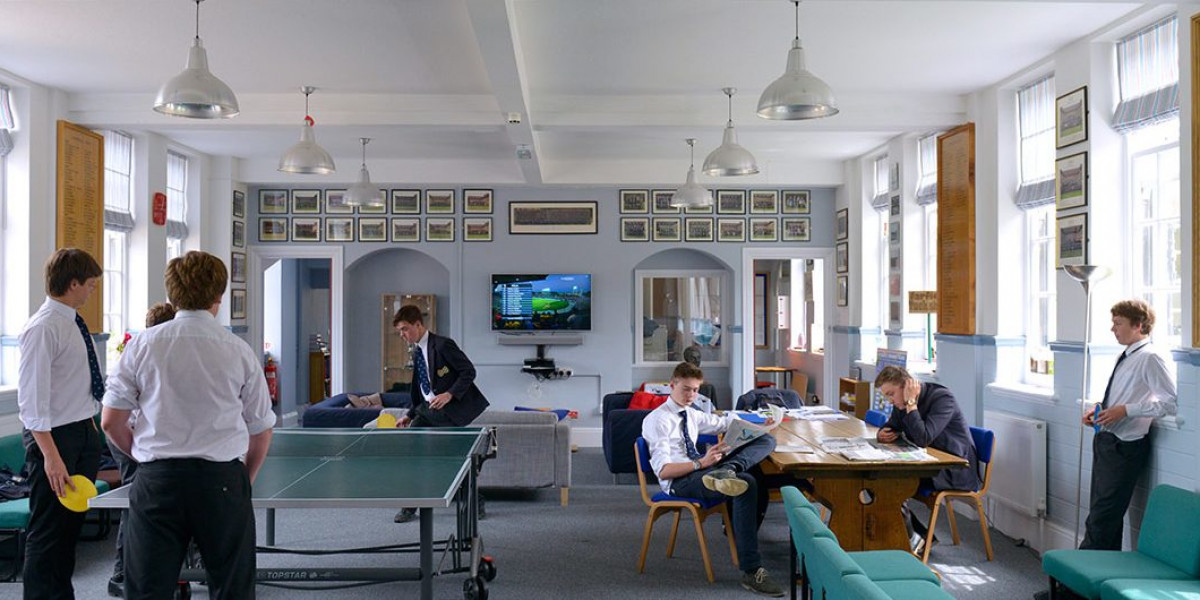 header_senior-boarding-1065x530